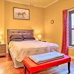 Pet-Friendly Okc Home With Yard About 5 Mi To Dtwn!