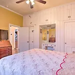 Pet-Friendly Okc Home With Yard About 5 Mi To Dtwn!