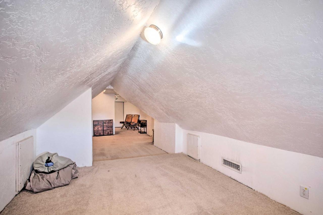 Holiday home Pet-friendly Okc With Yard About 5 Mi To Dtwn!